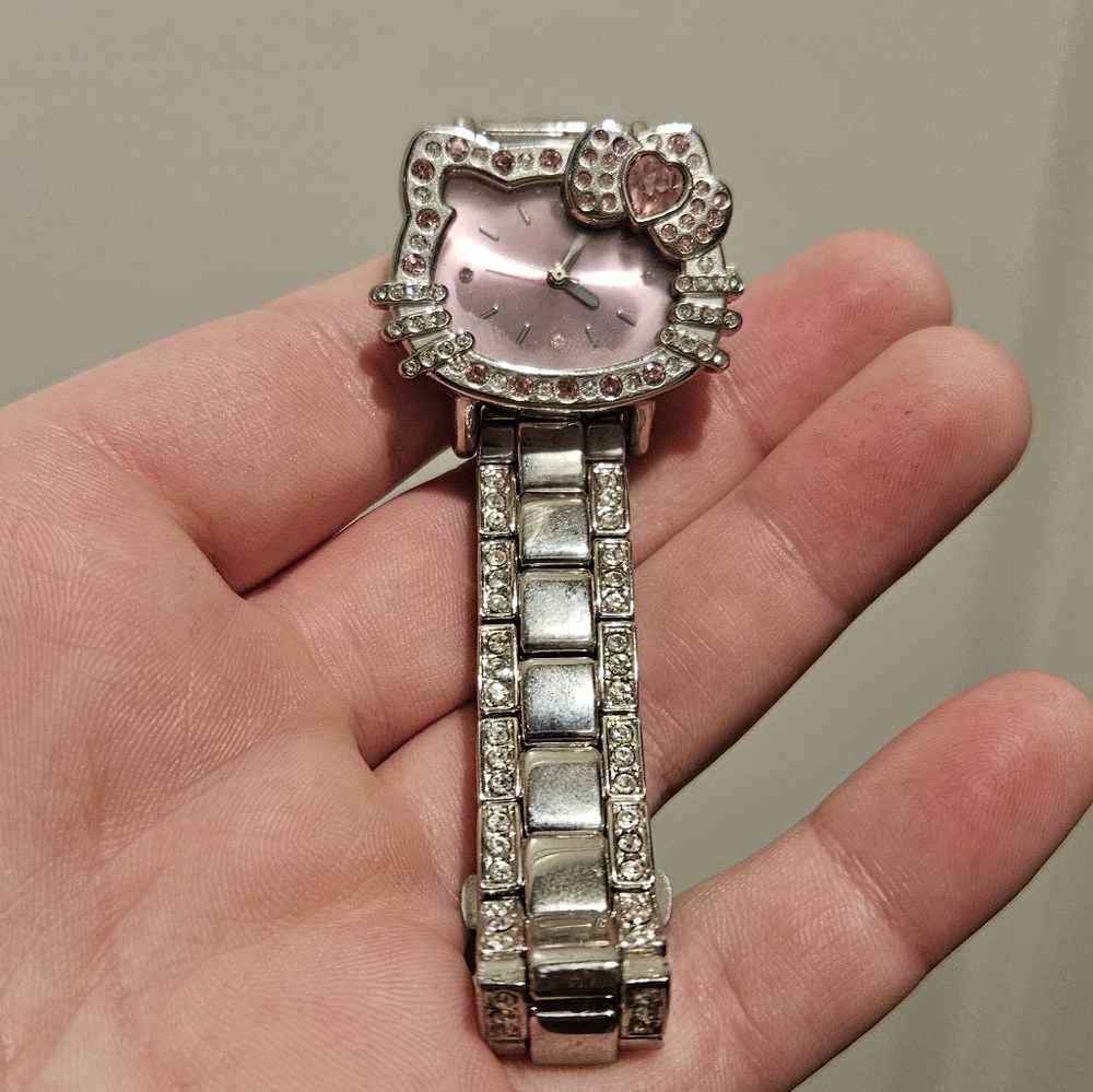 Silver Hello Kitty Watch with Pink Dial